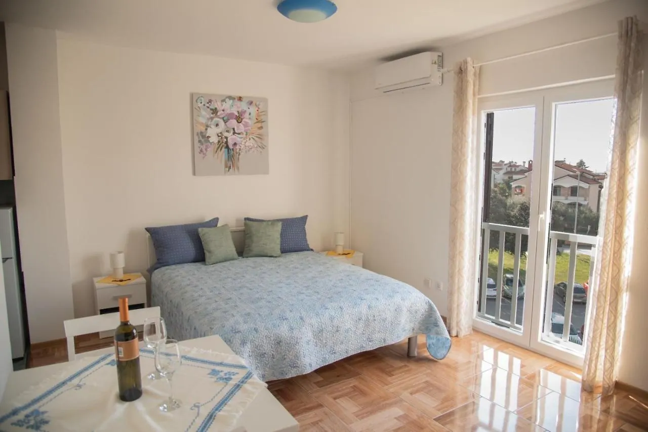 Studio 11 Porec 0*,  Croatia